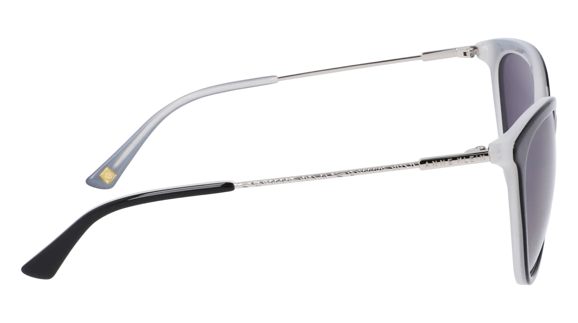 AK7083